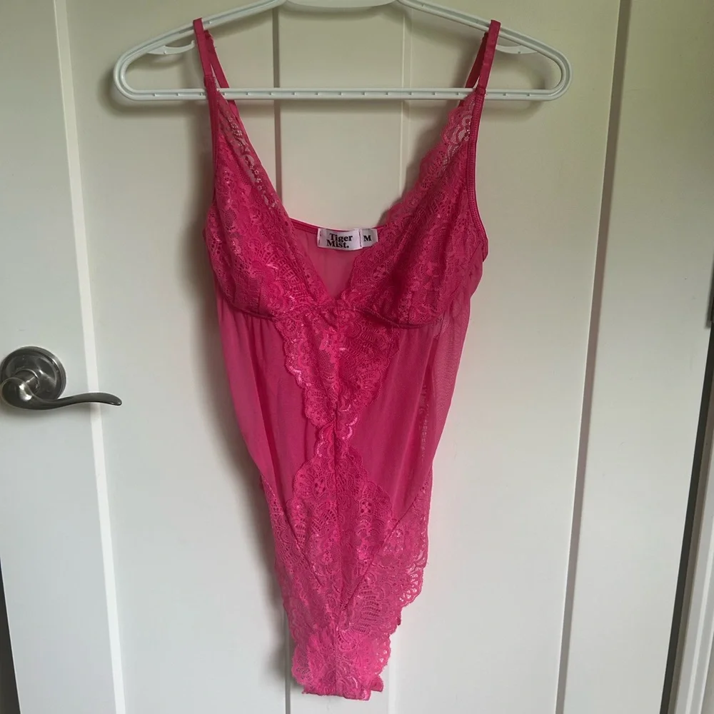 Pink Lace Lingerie Bodysuit - Picture 3 of 8